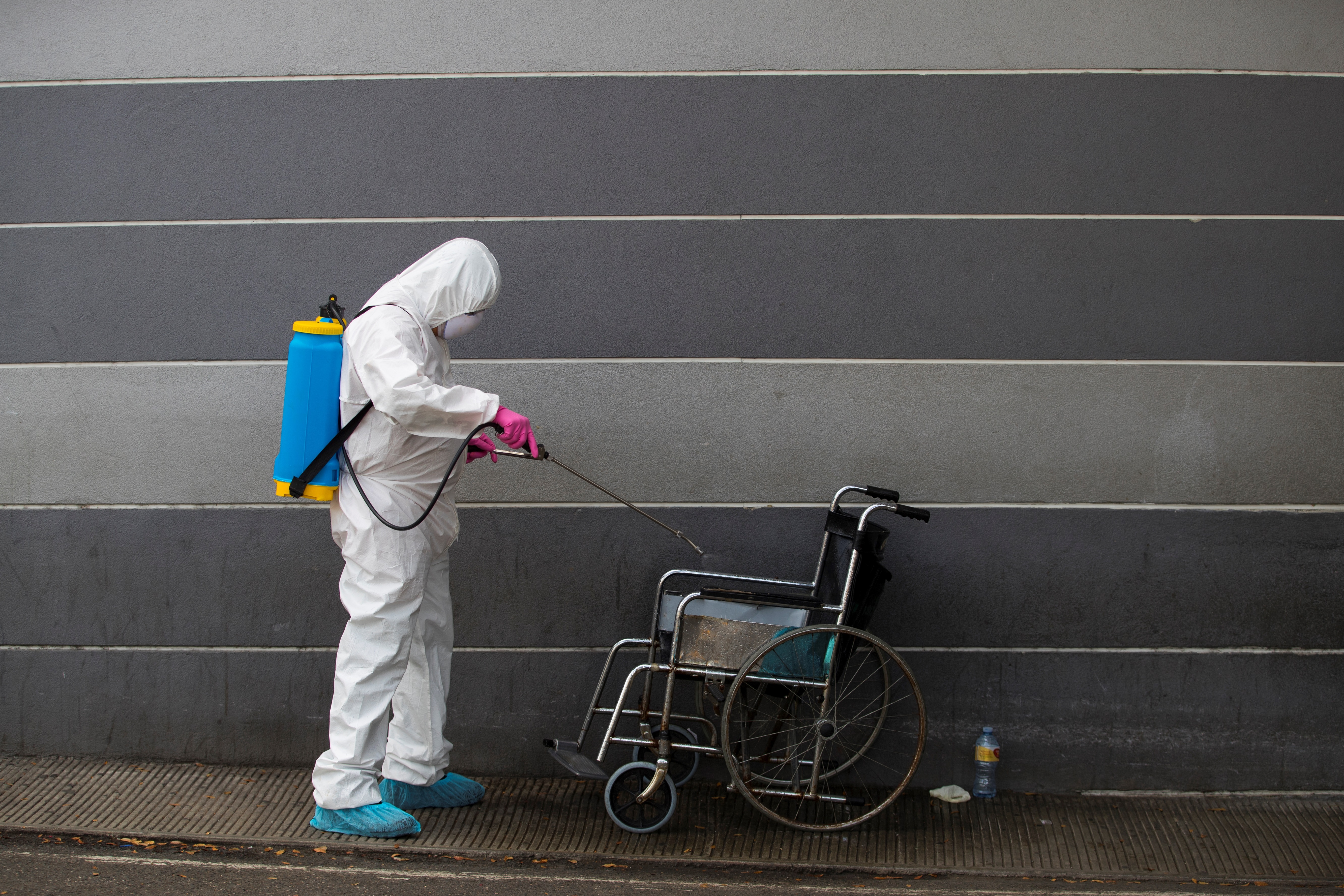 Gobierno anunciará hoy nuevas medidas en medio del mes más mortífero de la pandemia