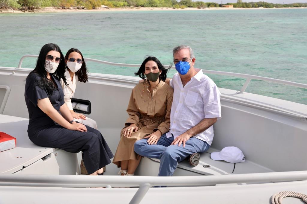 Empresarios de Bahía de Las Aguilas invitan al presidente Abinader a conocer Eco del Mar
