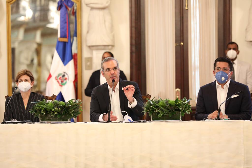 República Dominicana no exigirá pruebas negativas del COVID-19 a los turistas