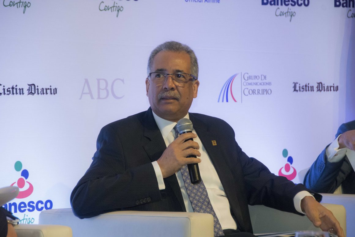 Simón Lizardo recibió más de RD$ 200 millones en dos años por “resultados” de Banreservas