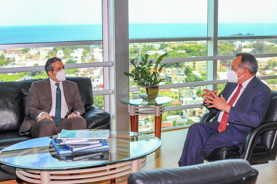Orlando Jorge Mera se reúne con Ángel Estévez, ministro de Medio Ambiente