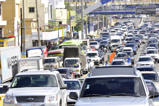 Santo Domingo registra altos niveles de contaminación, según estudio