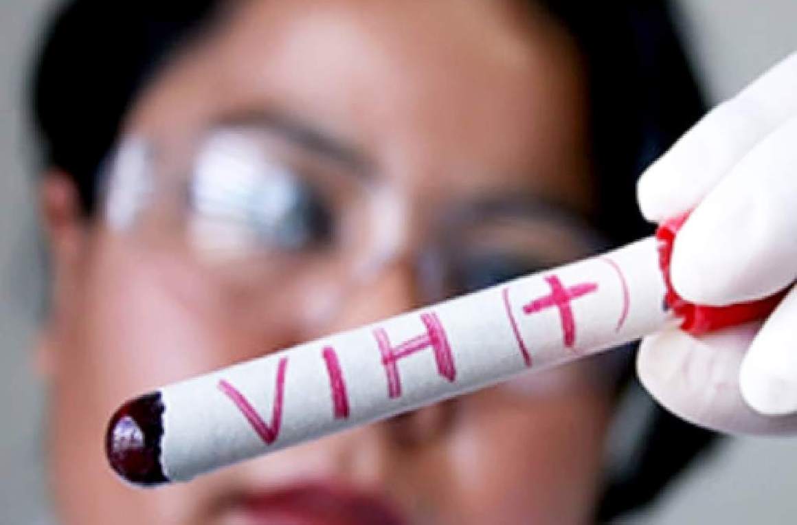 Gobierno entrega bono a 5,455 personas con VIH
