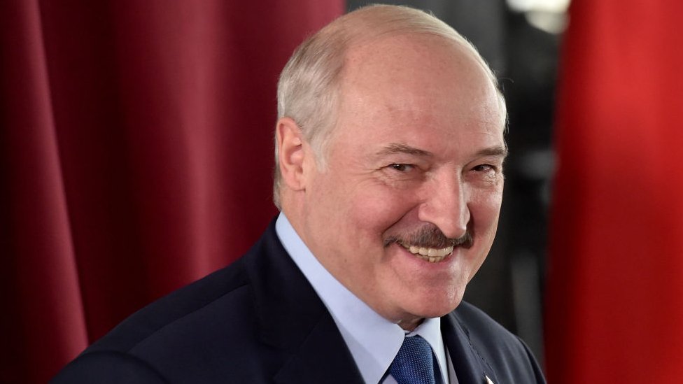 Alexander Lukashenko, el líder que no esconde su estilo autoritario y cuya reelección en Bielorrusia desató unas inéditas protestas