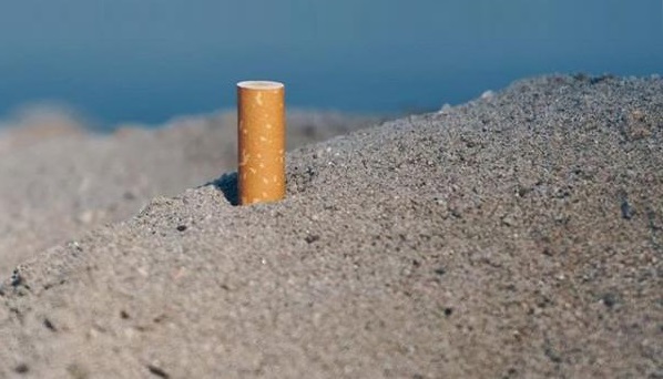 Tabacalera Philip Morris recogerá colillas de cigarrillos