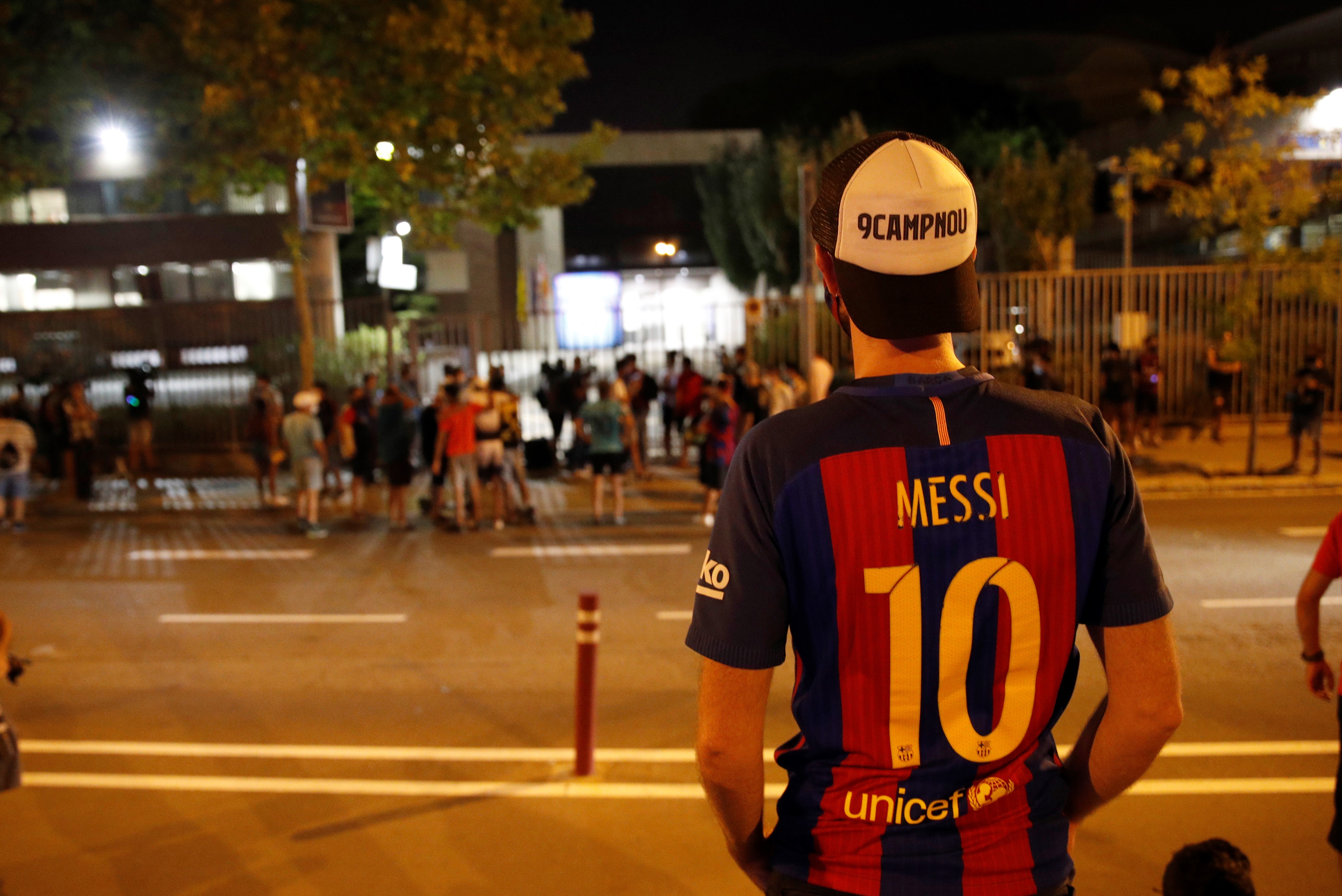 El Barça responde a Messi y le pide se retire en el club azulgrana