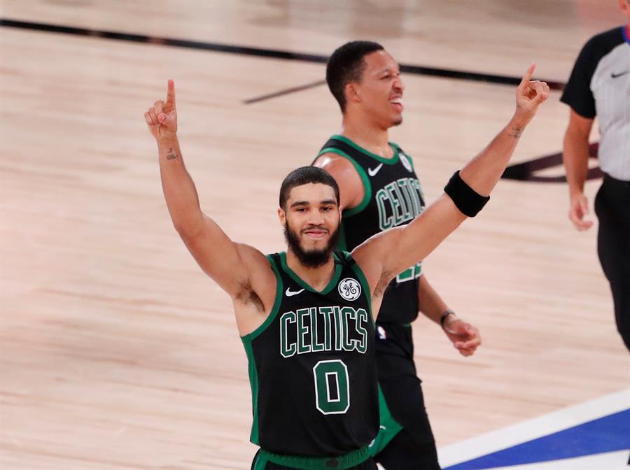 Tatum y Celtics eliminan a Raptors