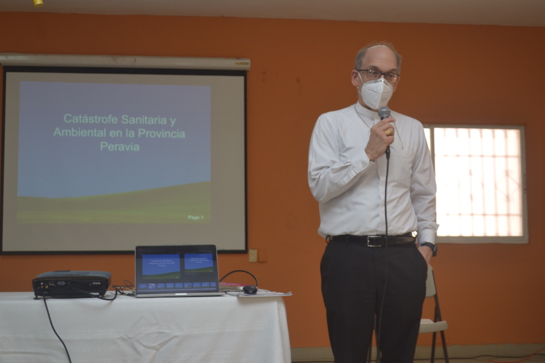 Obispos ambientales reciben informe de contaminación Punta Catalina