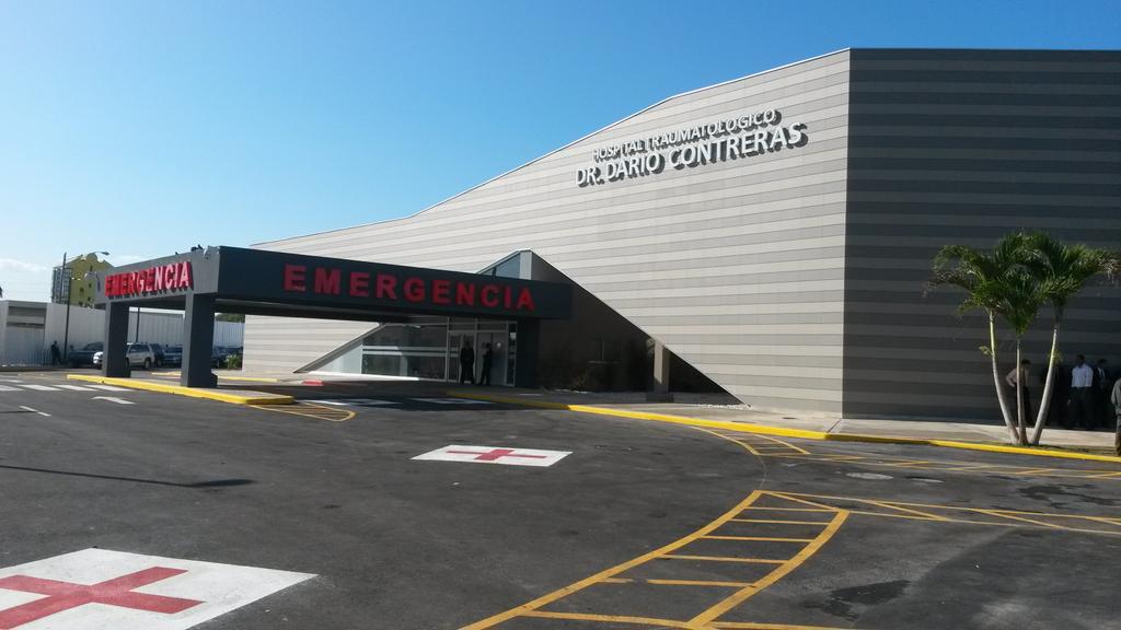 Hospital Darío Contreras ya tiene nuevas autoridades