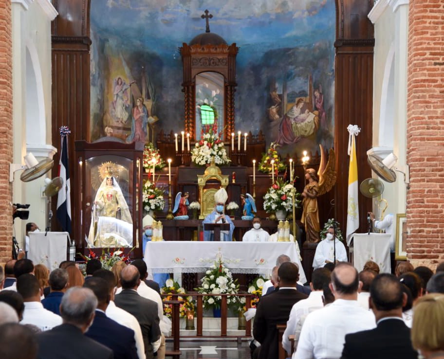 Pueblo dominicano es cristiano con diversidad de iglesias; 16.6% no es religioso