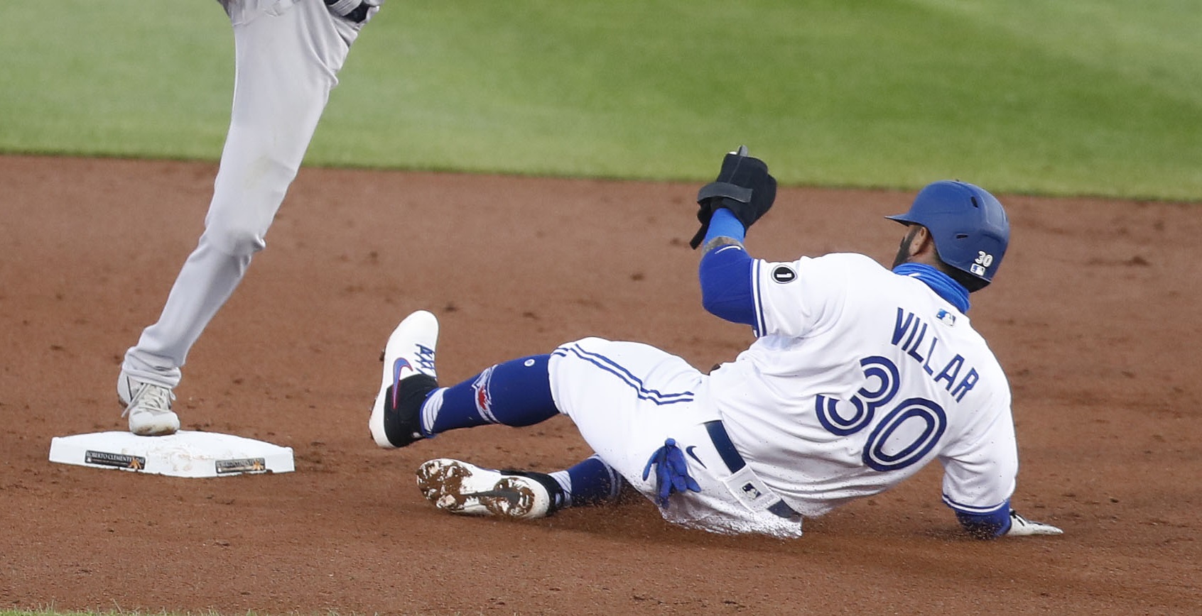 Jonathan Villar y Vladimir Guerrero Jr. se asocian