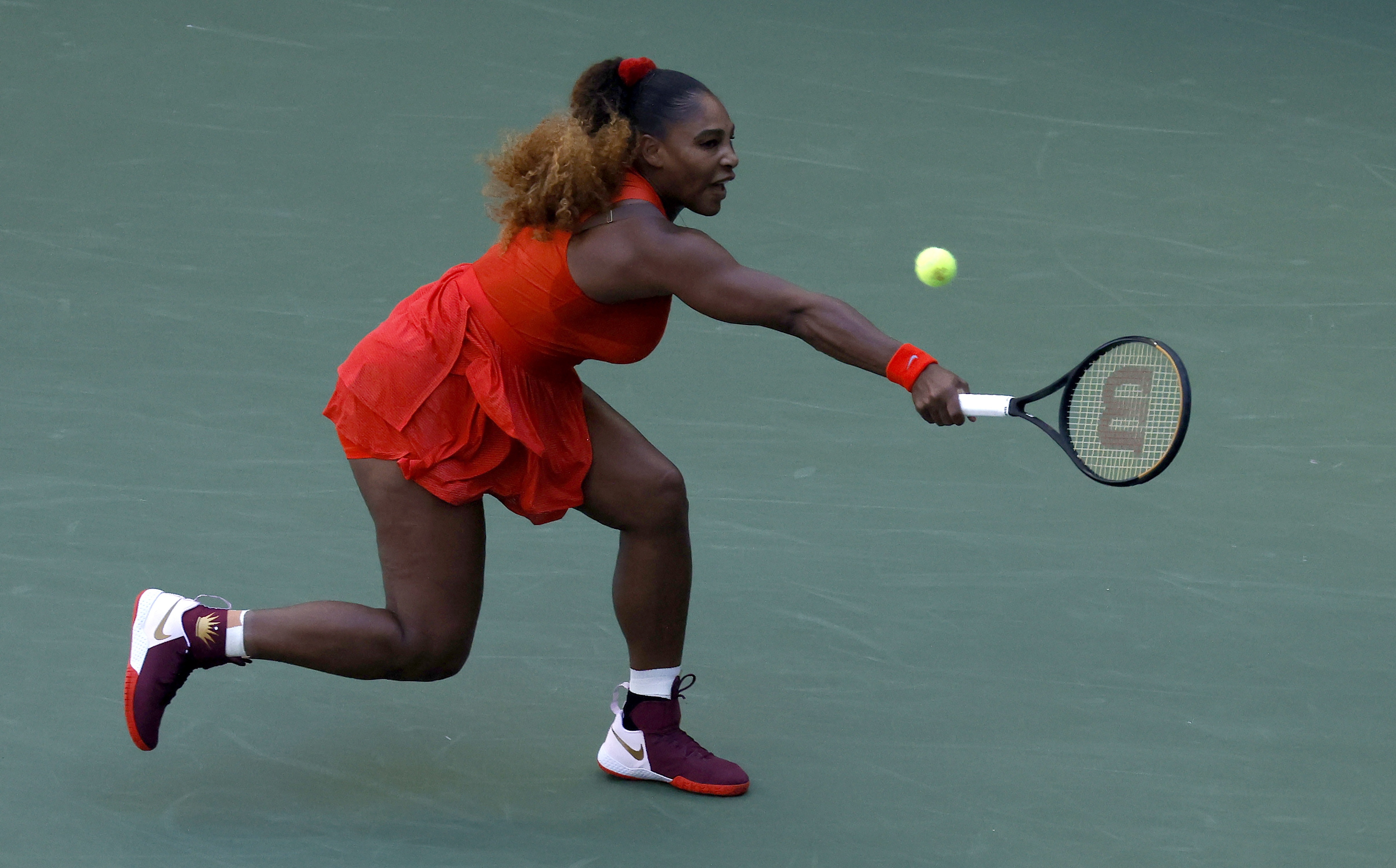 Serena Williams elimina a Stephens y se cita en octavos de final con Sakkari