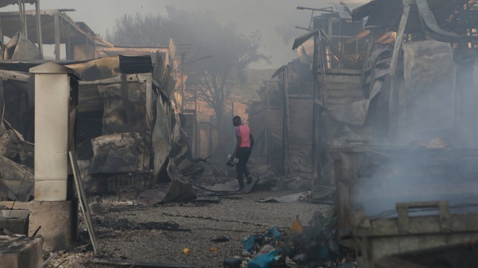 Moria: un incendio destruye el mayor campamento de refugiados de Grecia, ubicado en la isla de Lesbos