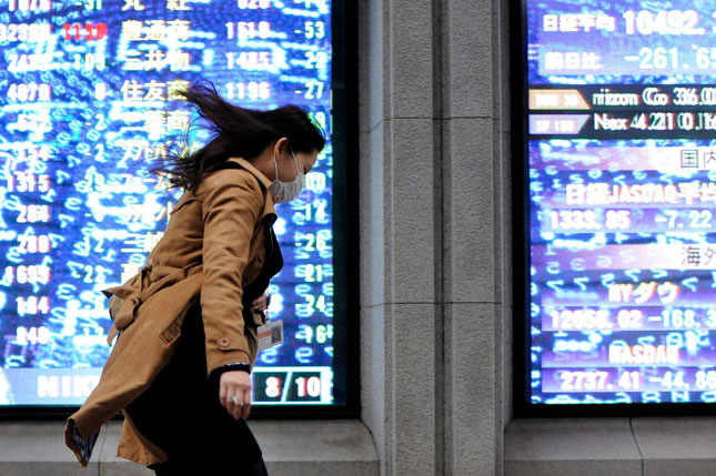 La Bolsa de Tokio pierde un 1,61 % arrastrada de nuevo por Wall Street