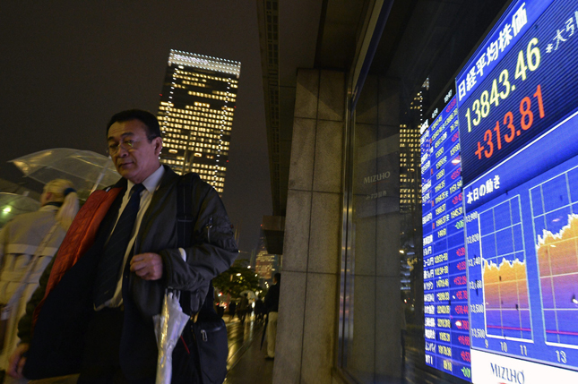 El Nikkei pierde un 0,44 % contagiado por Wall Street