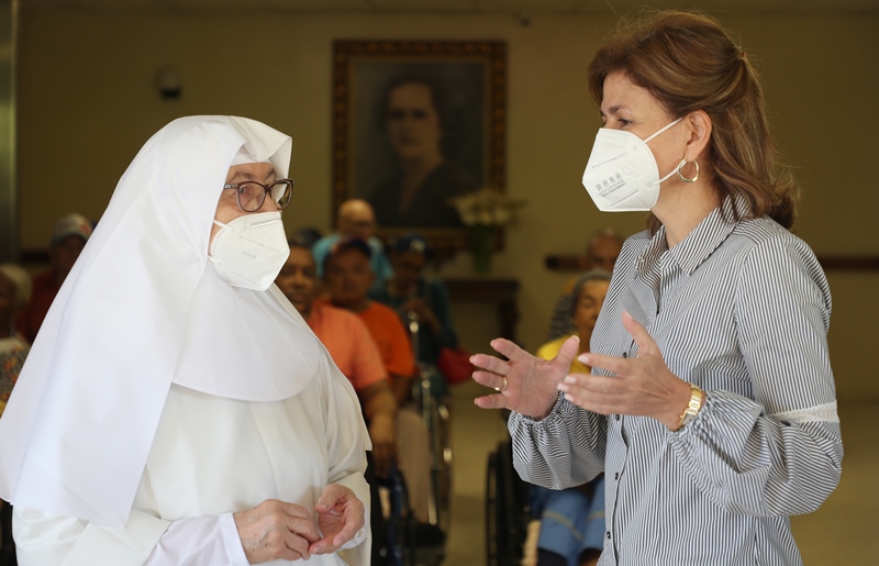 Vicepresidenta lleva afiliación a centro geriátrico en Jarabacoa