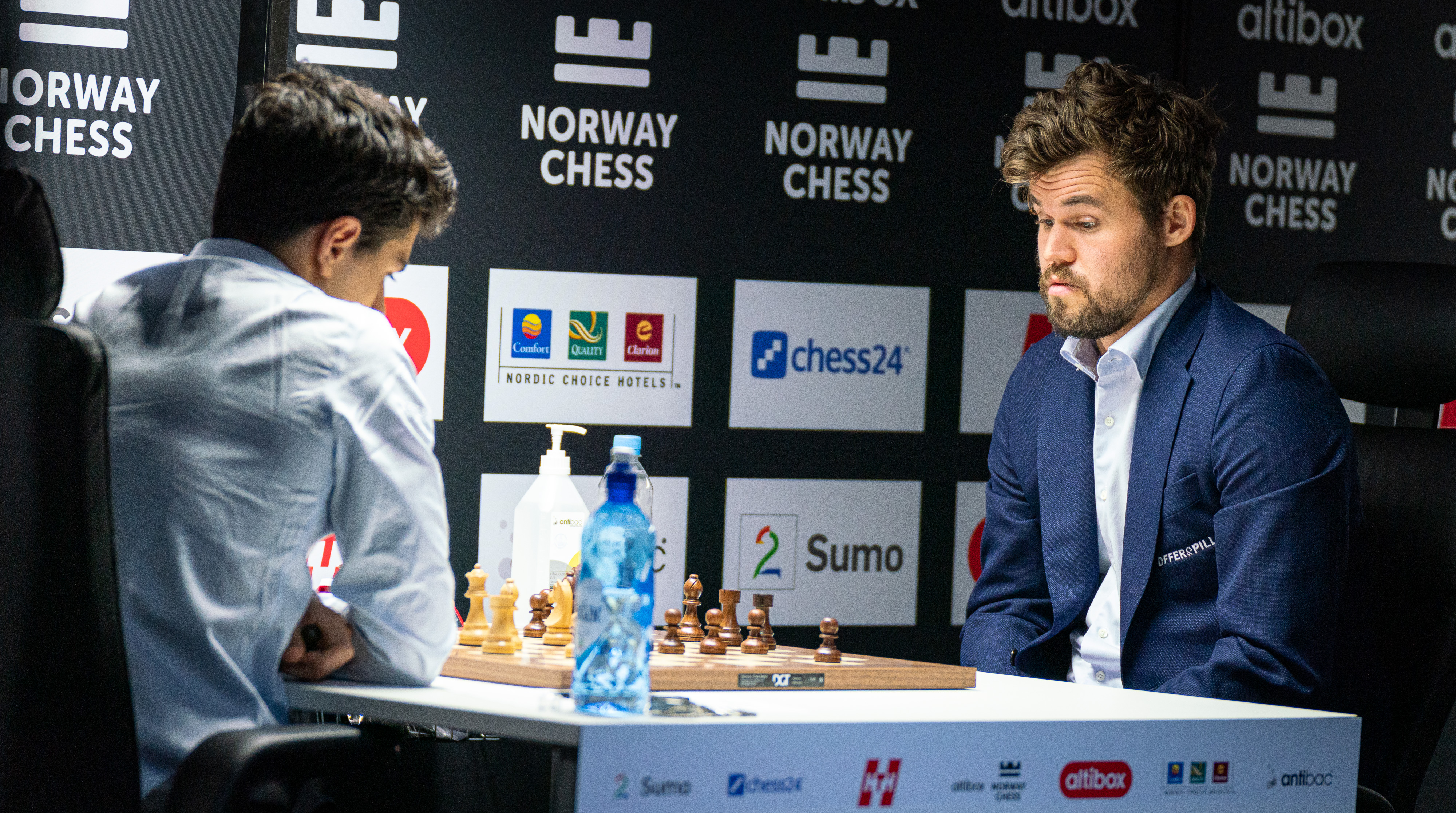 Carlsen pierde una partida de ajedrez clásico 2 años y 2 meses después