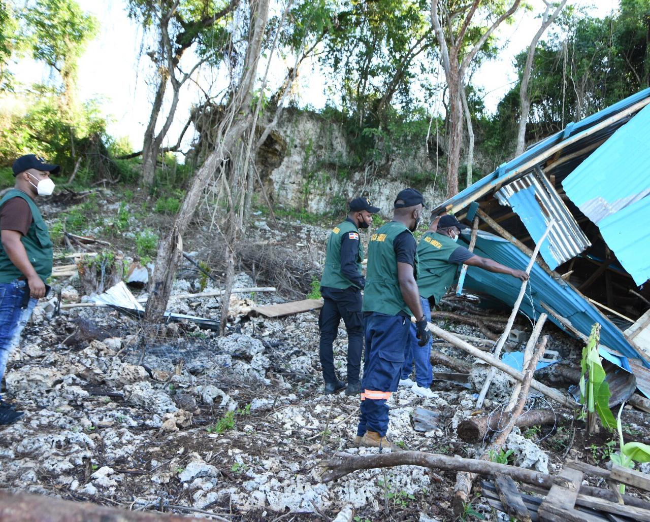 Retiran decenas de ocupantes ilegales de área protegida en parque Los Farallones SDE