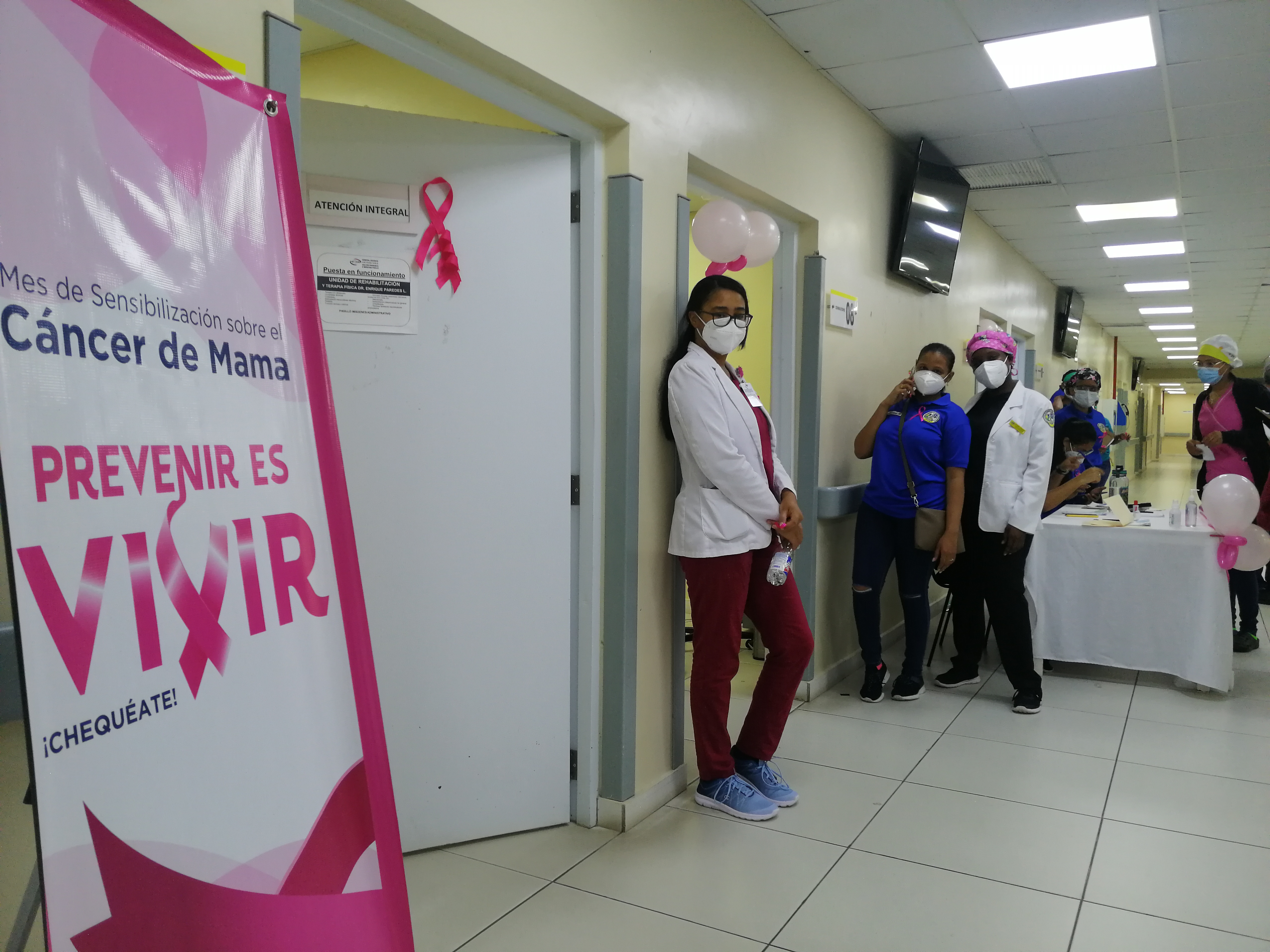Hospital Moscoso Puello cierra mes de lucha contra cáncer con operativo preventivo