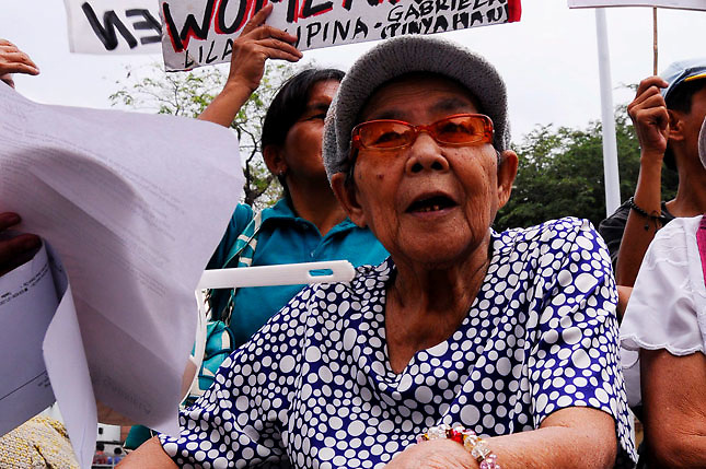 Las mujeres, afectadas en guerras pero excluidas de paz y reconstrucción