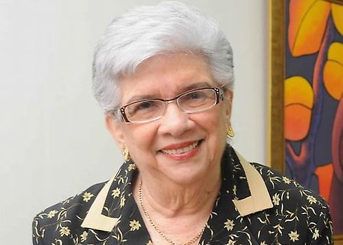 Ministro Fulcar reconoce legado de maestra Yvelisse Prats