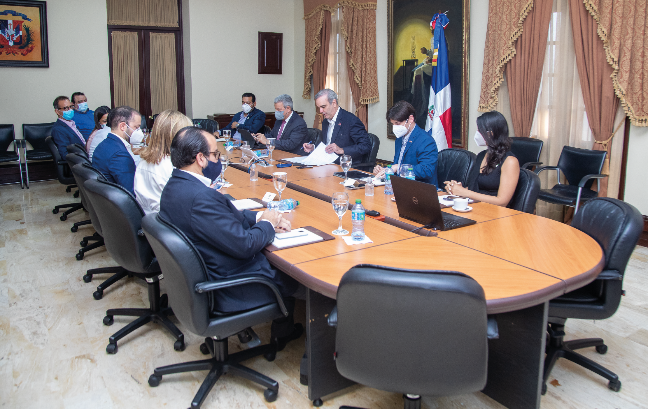 Abinader se reunió con directiva de la Asociación Dominicana de Empresas de FinTech Abinader se reunió con directiva de la Asociación Dominicana de Empresas de FinTech