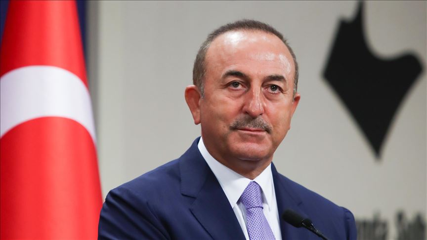 Canciller de Turquía apoya iniciativa de la OTAN para resolver conflicto con Grecia