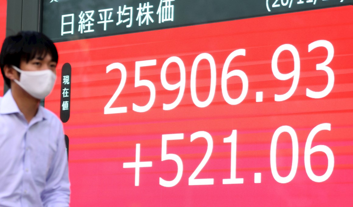 La Bolsa de Tokio gana un 2,05 % tras la recuperación de la economía nipona