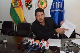 Presidente del fútbol de Bolivia arrestado durante partido contra Ecuador