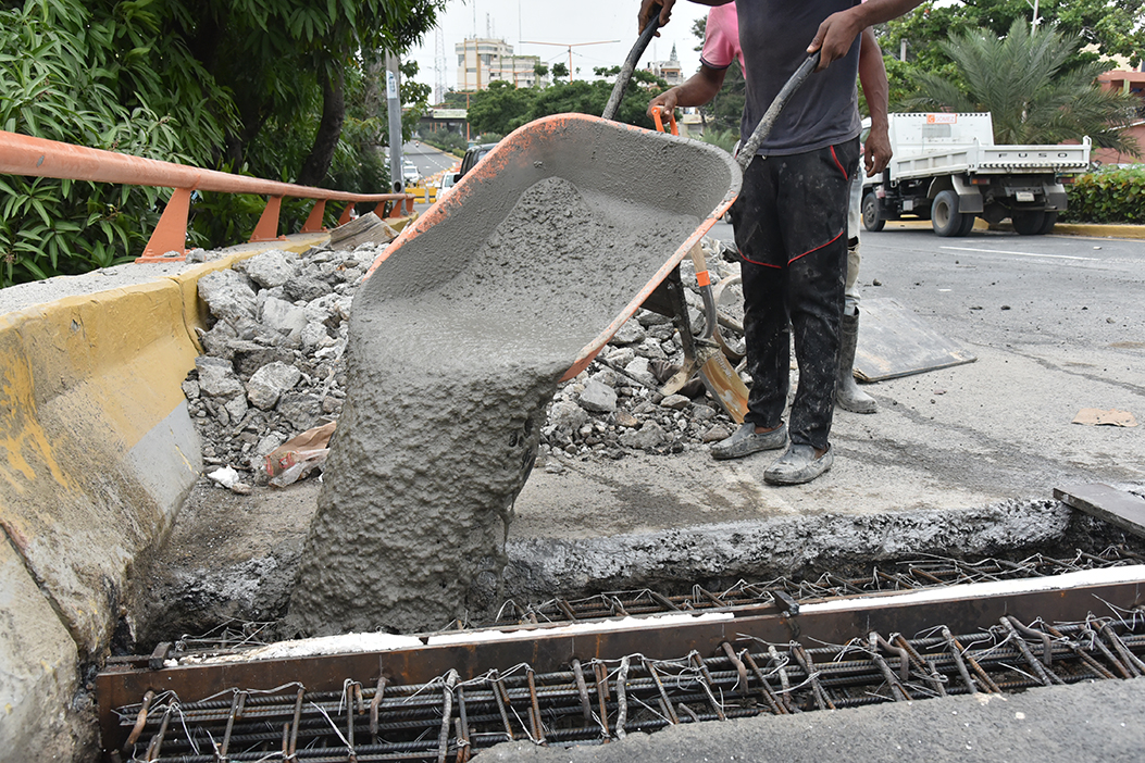 Alza del cemento aumentaría costo de viviendas un 20 % por metro cuadrado