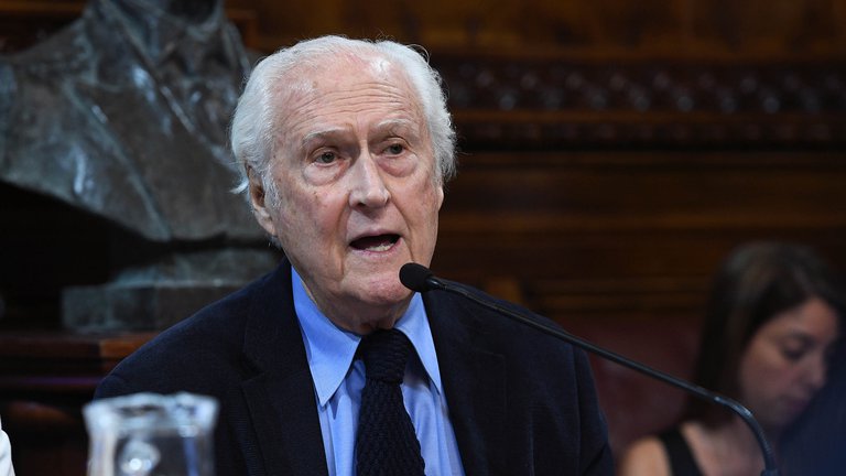 Muere el director de cine y político argentino Fernando 