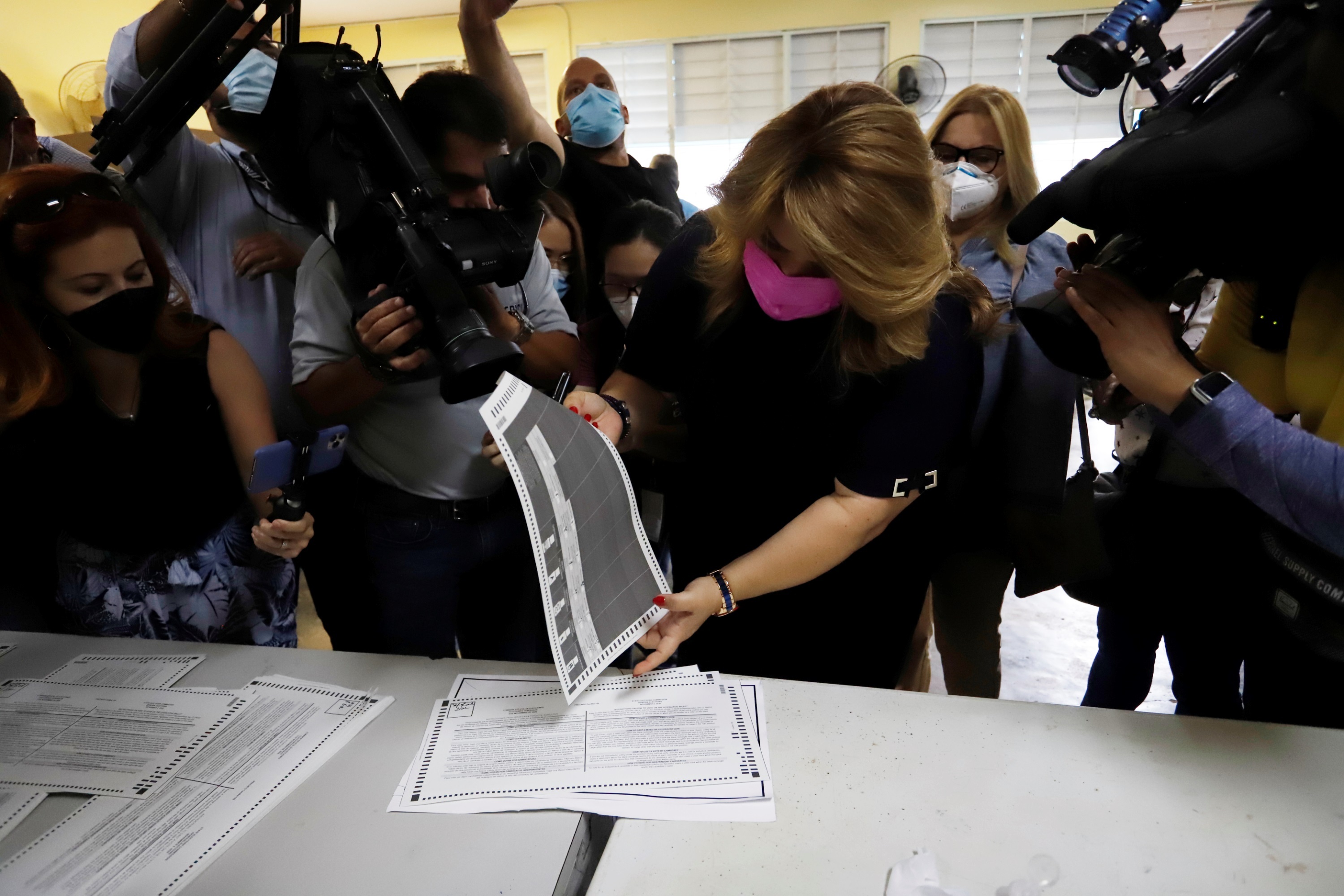 PNP toma ventaja en primeros cómputos de elecciones en Puerto Rico