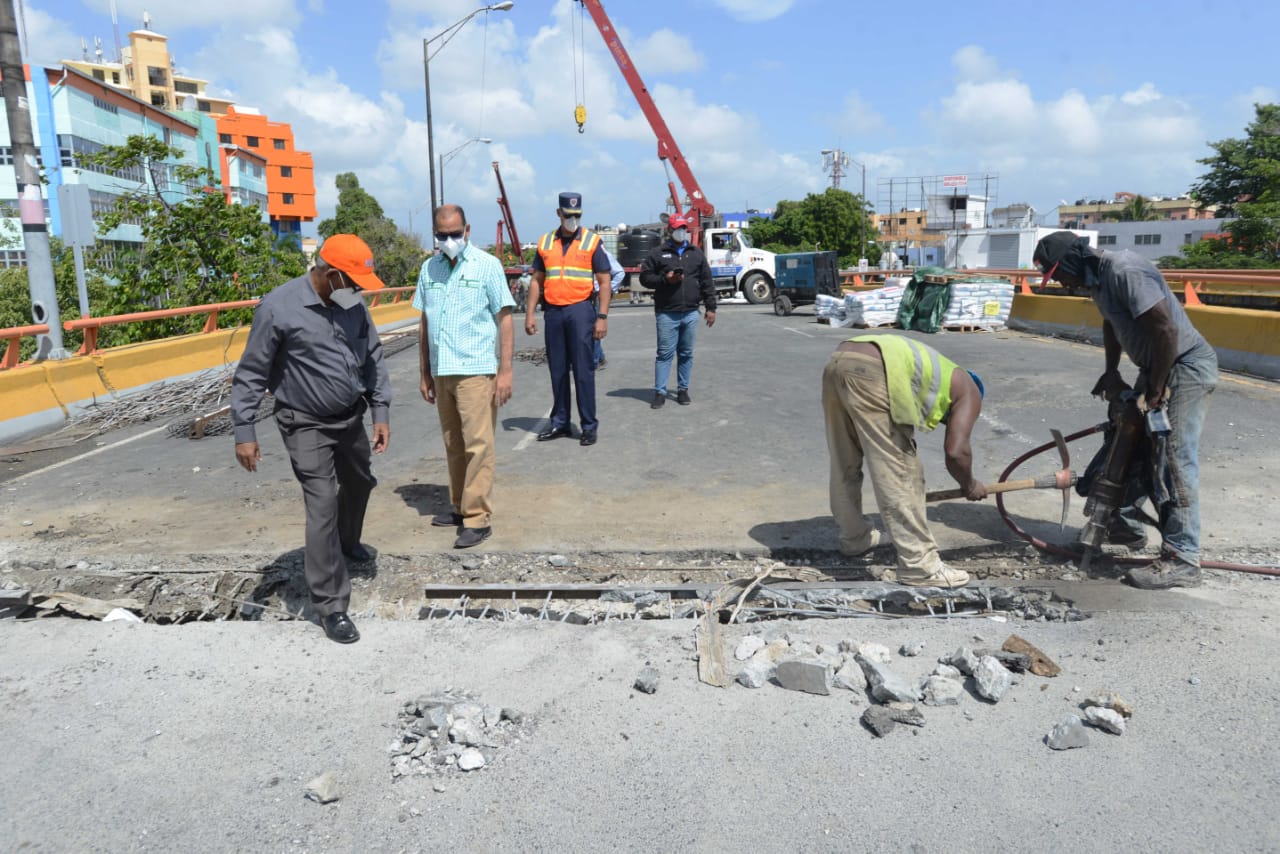 Obras Públicas efectuará programa de pavimentación y bacheo en el Gran Santo Domingo