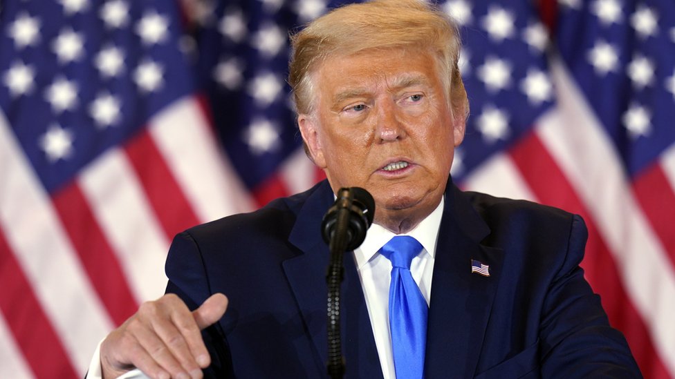 Trump veta la entrada al país de extranjeros vinculados a Antifa