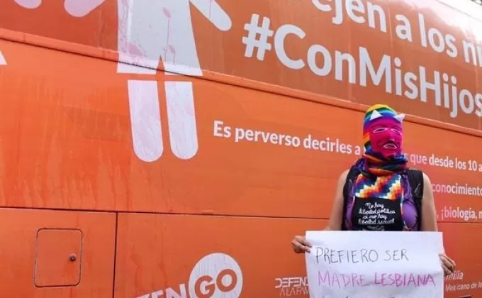 Colectivos LGBTIQ de Chile piden prohibir el homofóbico y transfóbico 