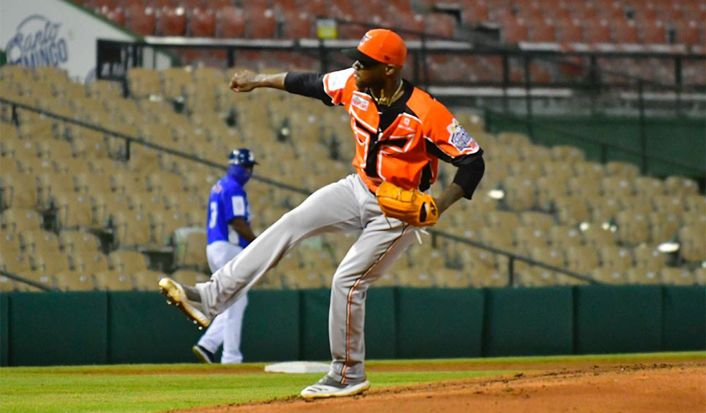 Los Toros blanquean a Tigres en partido sin hit