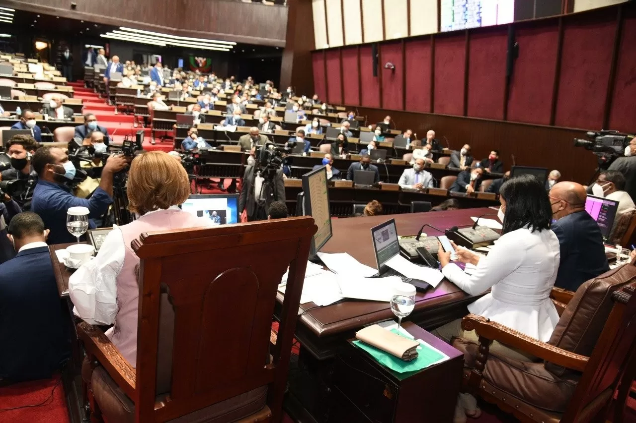 Diputados aprueban presupuesto para 2021 y pasa al Senado