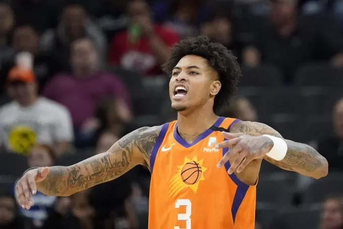 Los Warriors tras Kelly Oubre Jr. para sustituir a Thompson