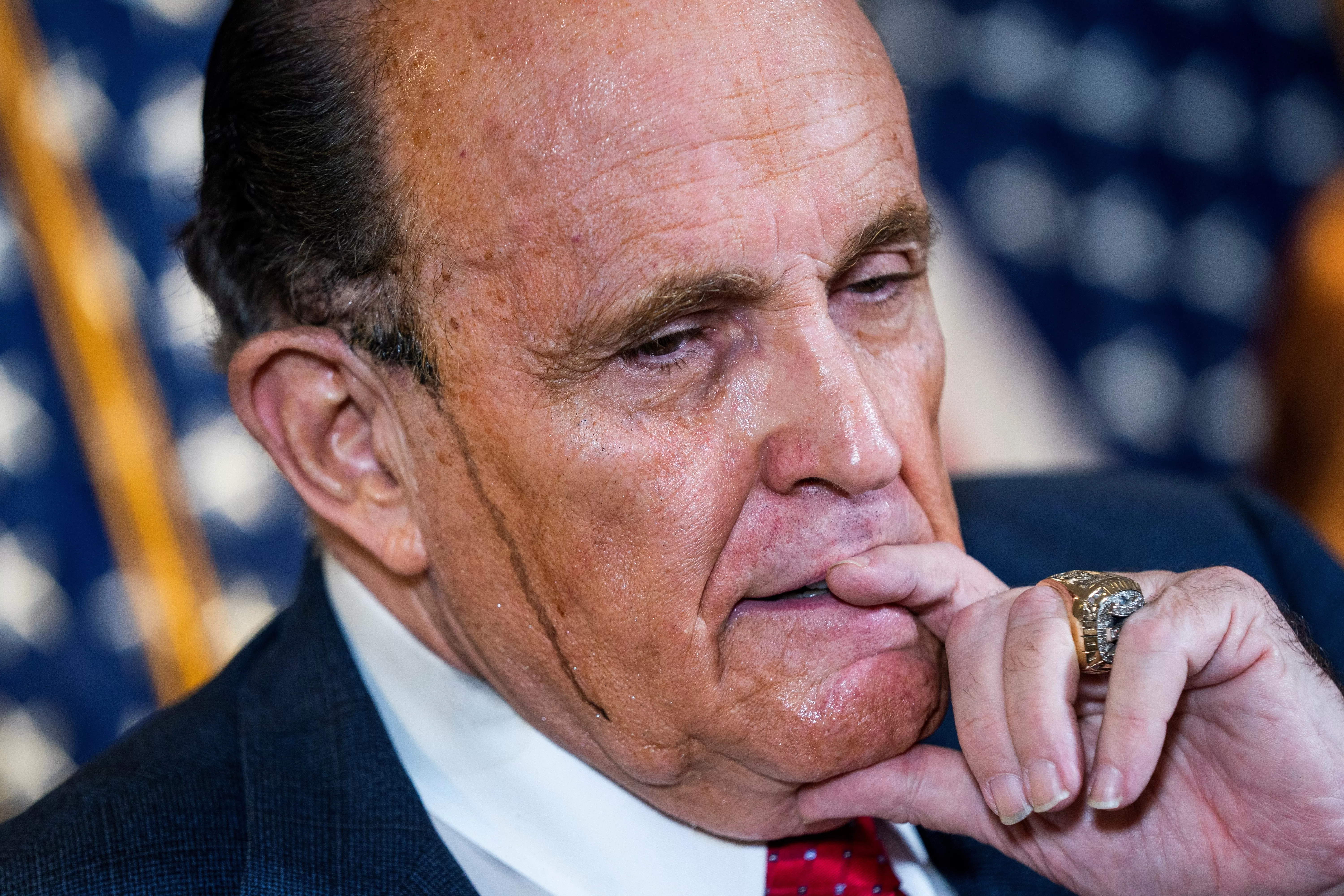 Rudy Giuliani se declara en bancarrota tras su condena millonaria por difamación