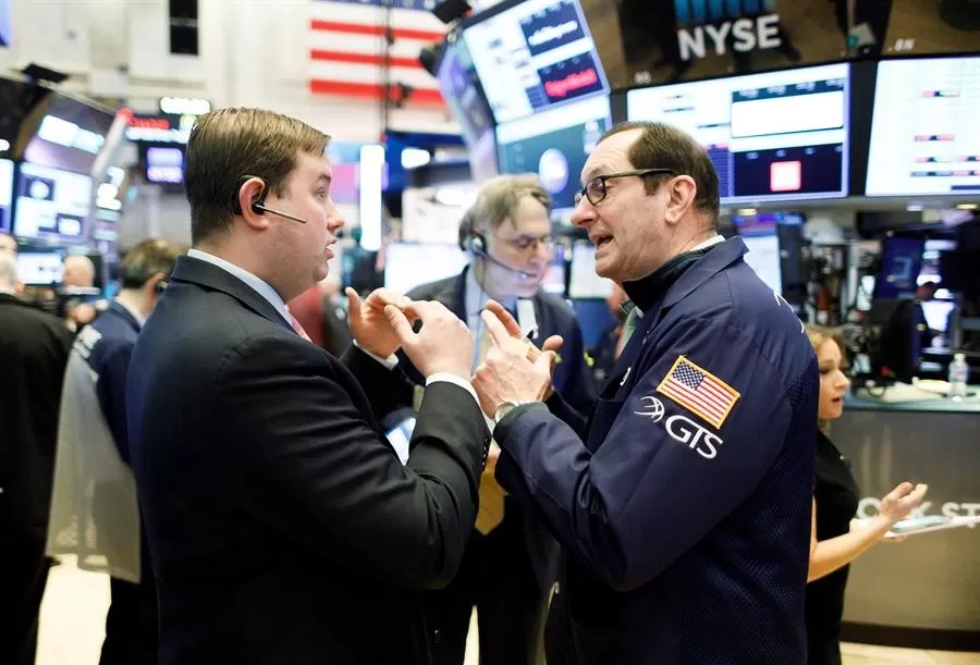Wall Street cierra con ganancias