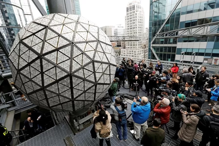 La bola de Times Square recibirá el 2021 sin público