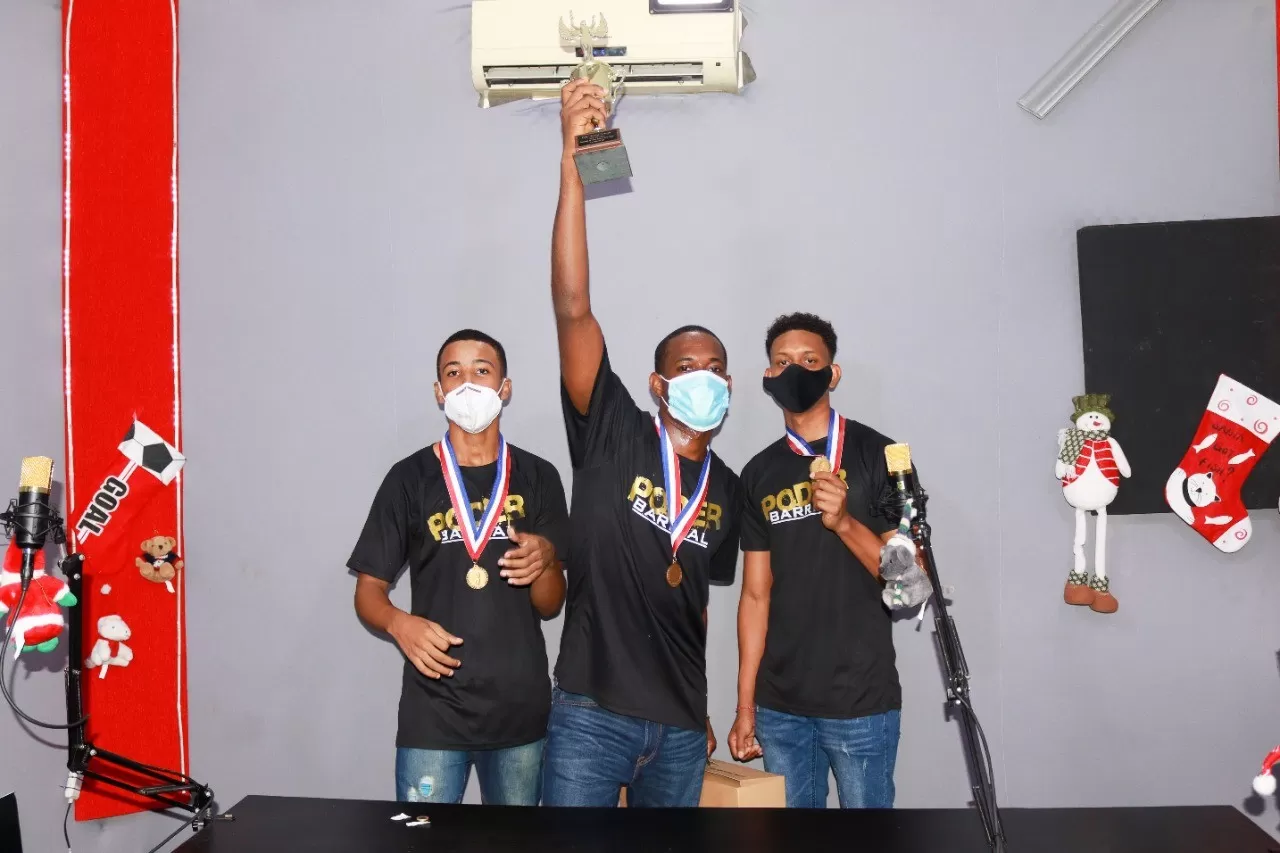 Dinamita, SM e Ynner ganadores la final de Poder Barrial Freestyle