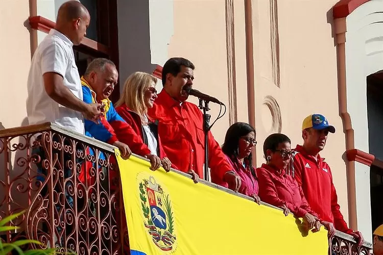 Maduro anuncia dejará el poder si pierde el domingo
