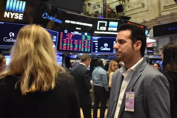 Wall Street rebota y el Dow sube 0,75 %, pendiente de Evergrande y la Fed