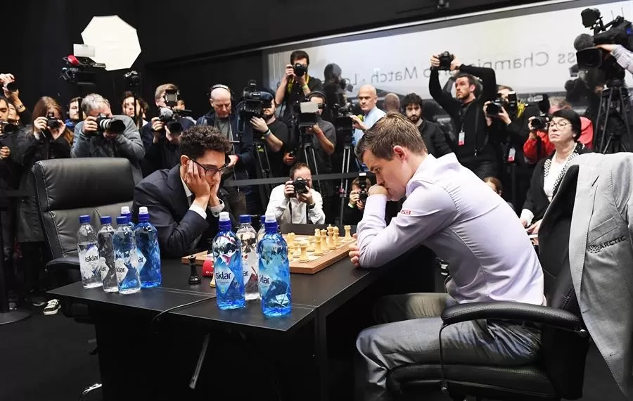 Caruana defiende título en regreso de torneos presenciales