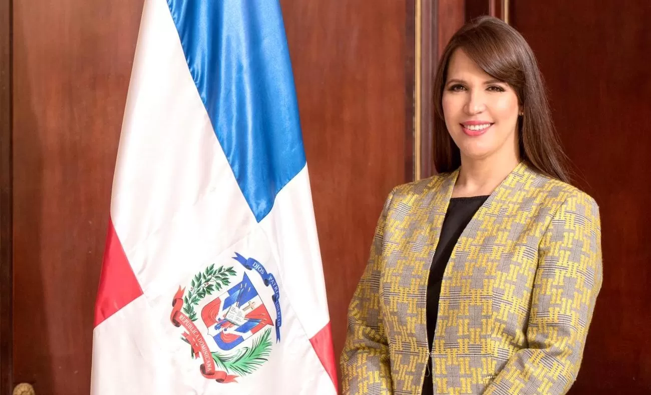 Presidente Abinader designa abogada internacionalista Angie Martínez embajadora en Jamaica