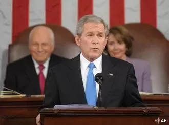 Trump repudiado por Bush y aplaudido por líder ultraderechista