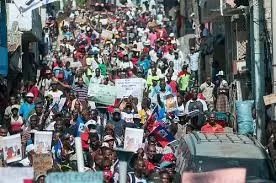 Miles de haitianos piden la renuncia de Moise