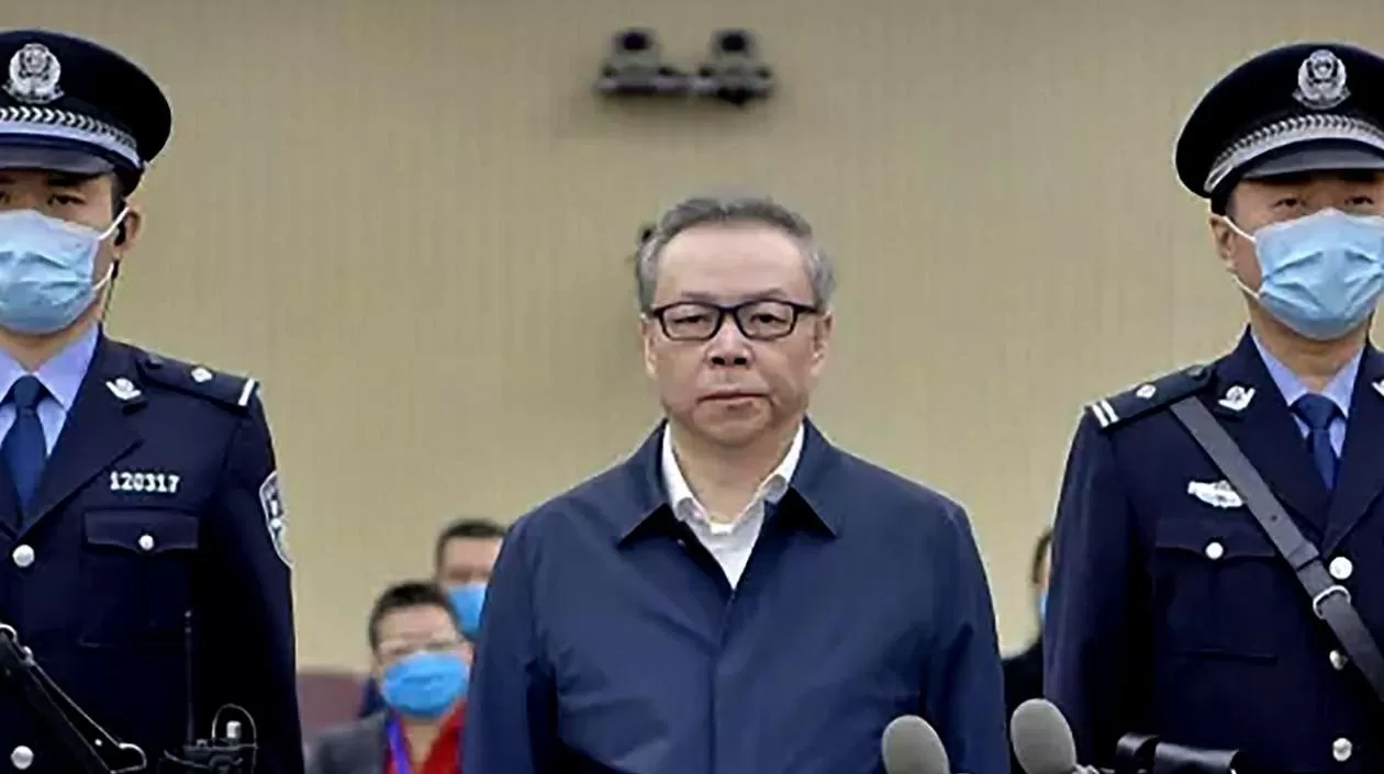 China condena a muerte a banquero por caso corrupción de US$277 millones