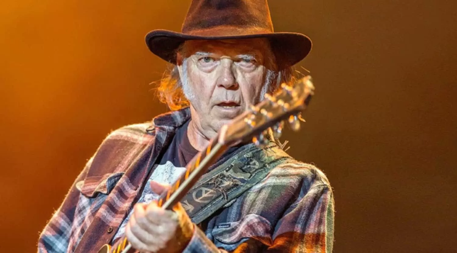 Neil Young vende la mitad de sus derechos sobre su catálogo musical